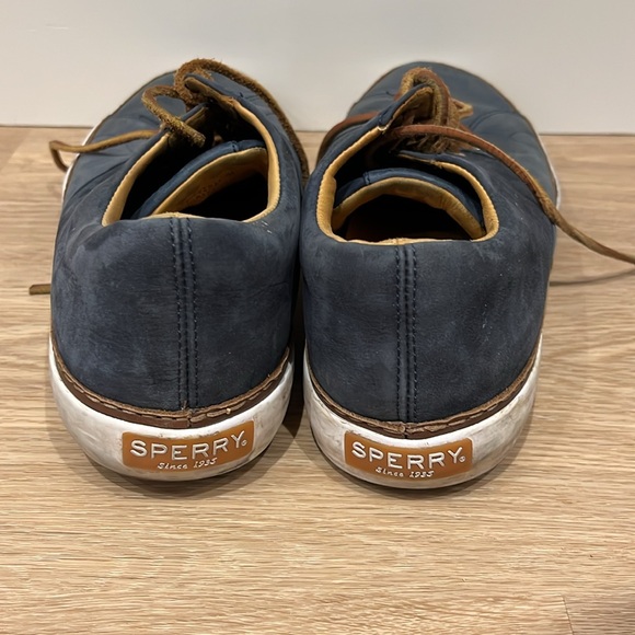 Men’s Sperry Suede Lace-Up - Picture 3 of 4